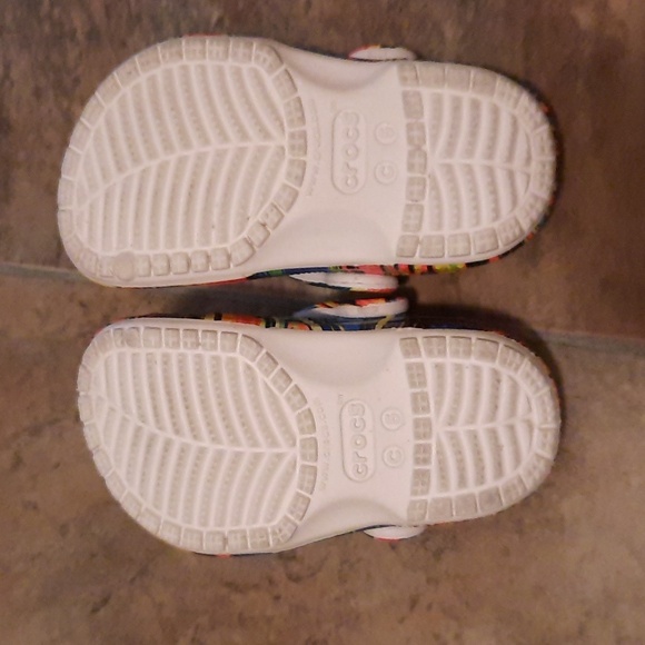 Crocs Out of this World Multi-Color, toddler size 5 - Picture 5 of 6